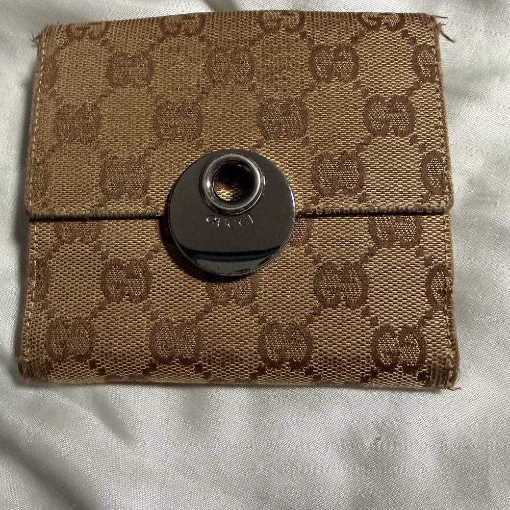 Gucci tan brown GG jacquard snap wallet with silver-tone button